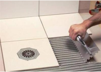 論貼瓷磚用傳統(tǒng)水泥好？還是用瓷磚膠好？